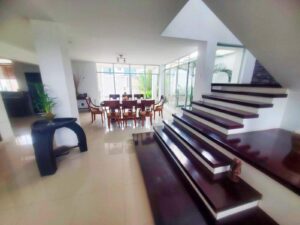 82b7c1e8 16f2 43c5 b930 0ca3b8057834